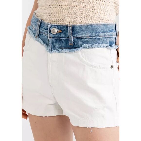 NWT Zara Blue & White Color Block Distressed Button Fly Denim Shorts, Size 0 - Picture 3 of 12